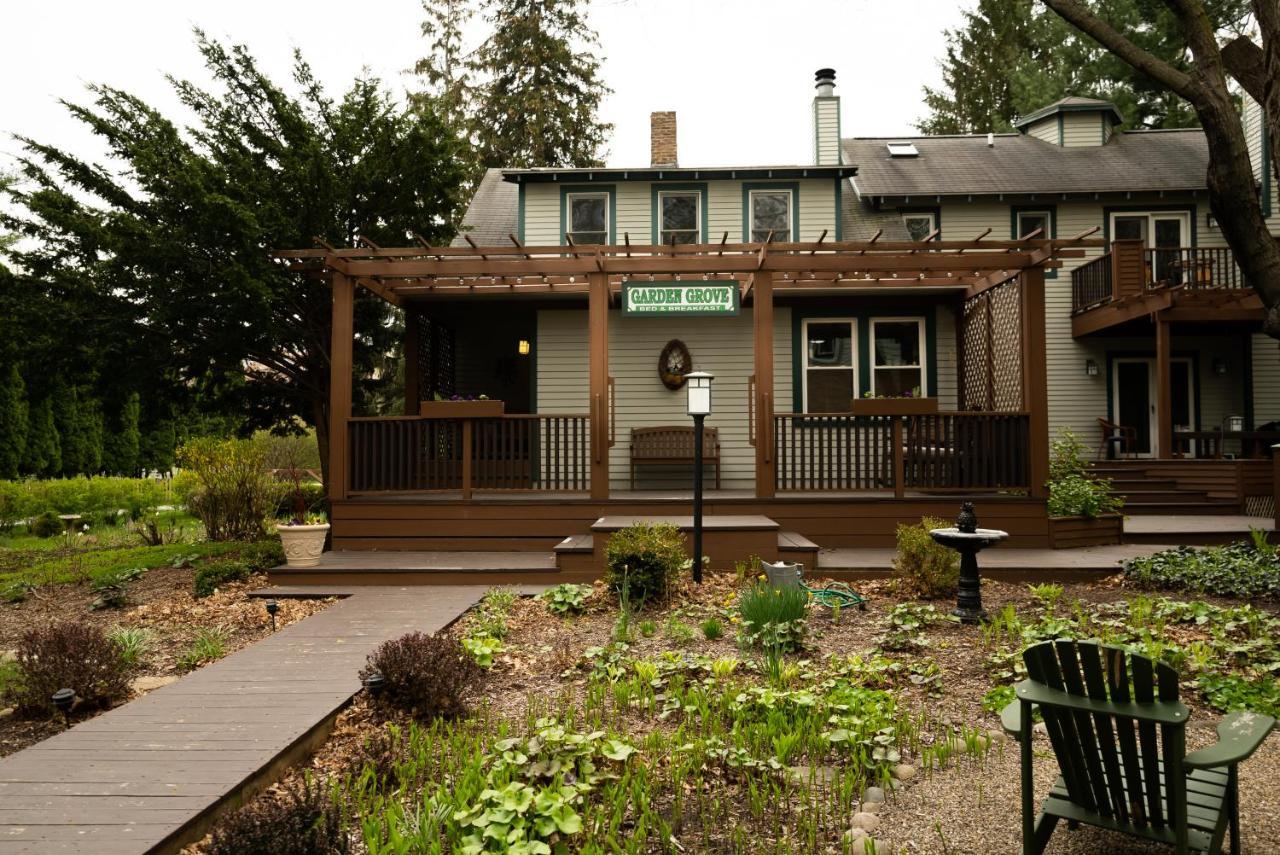 Garden Grove Inn Bed And Breakfast Union Pier Exterior photo
