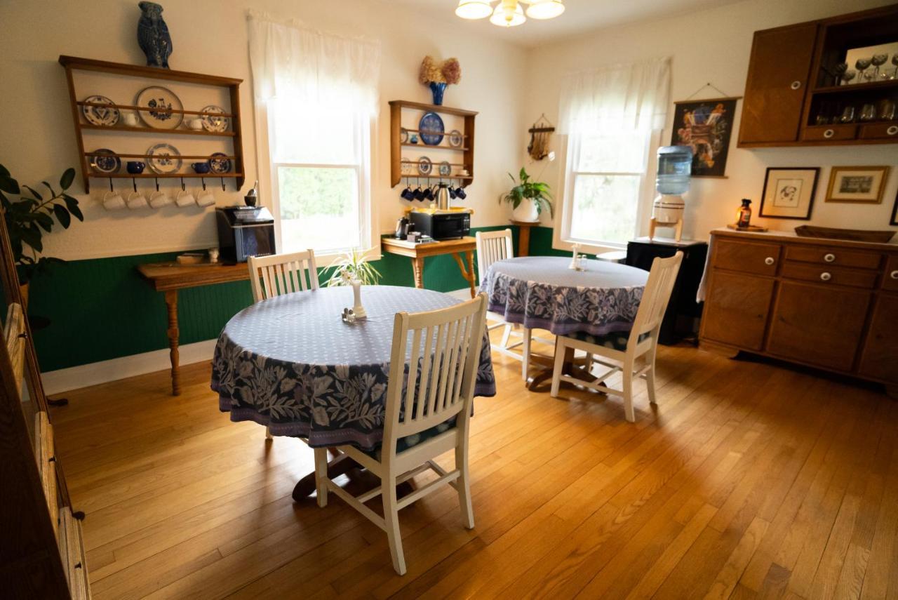 Garden Grove Inn Bed And Breakfast Union Pier Exterior photo